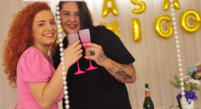 Amanda Paiva denuncia discriminação ao tentar marcar festa de casamento com a namorada