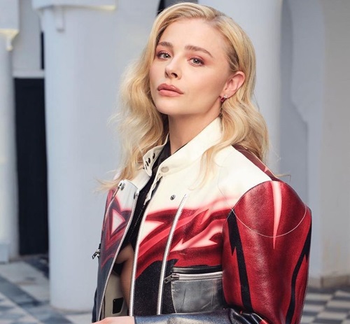 Chloe Grace Moretz se assume lésbica