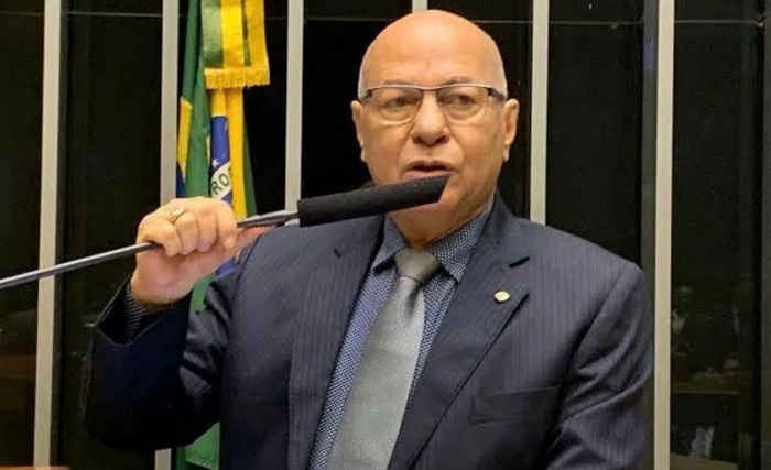 Deputado Professor Alcides Ribeiro se assume gay