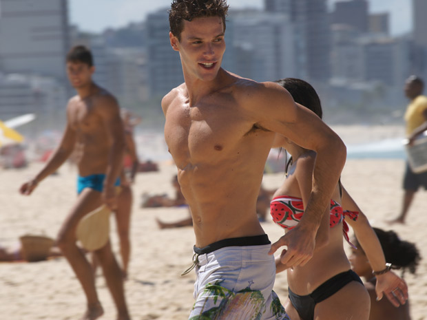Jonatas Faro é gay: fãs questionam após imagem no Instagram