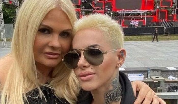 Monique Evans e Cacá Werneck reataram relacionamento