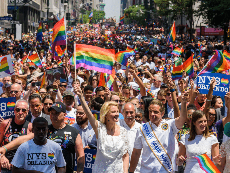Paradas LGBT podem ser atacadas em junho, diz FBI